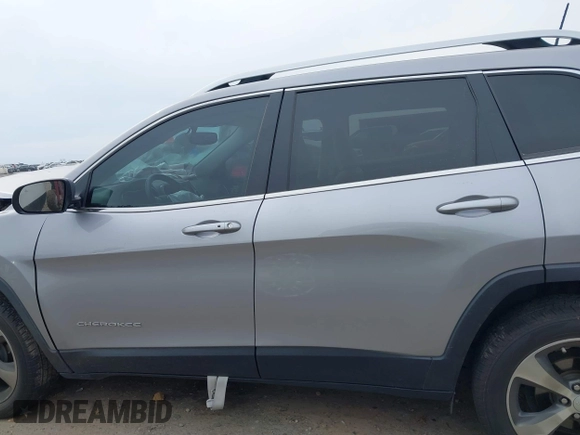 2019 Jeep Cherokee Limited with VIN 1C4PJLDN0KD300846, listed as a IAAI auction lot 41688555 with 54,166 mi miles. Bid and sale history available at carsss.com. Image 14.