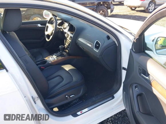 2014 Audi A4 Premium Plus z VIN WAUFFAFL3EN034800, wystawiony jako IAAI lot #41395182 z przebiegiem 25 973 mil mil oraz . Historia ofert i sprzedaży dostępna na DreamBid. Obrazek 5.