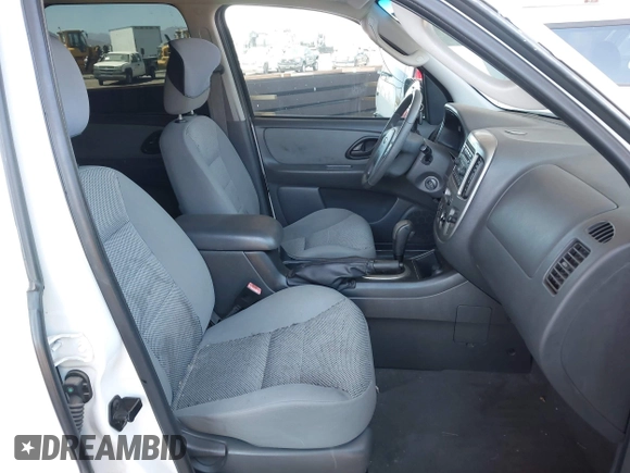 2005 Ford Escape XLT with VIN 1FMCU93145KB07103, listed as a IAAI auction lot 42571848 with 87,616 mi miles and . Bid and sale history available at DreamBid. Image 5.