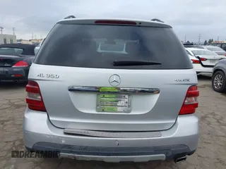 2008 Mercedes-Benz M 350 z VIN 4JGBB86E68A362923, wystawiony jako IAAI lot #42190609 z przebiegiem 131 792 mil mil oraz . Historia ofert i sprzedaży dostępna na DreamBid. Obrazek 16.