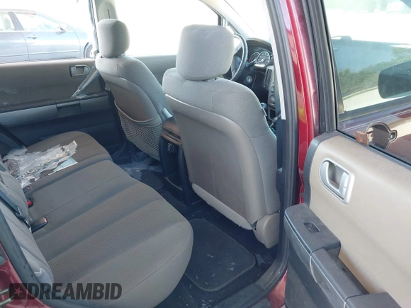 2005 Mitsubishi Endeavor LS with VIN 4A4MM21S05E074605, listed as a IAAI auction lot 41777750 with 105,188 mi miles. Bid and sale history available at carsss.com. Image 8.