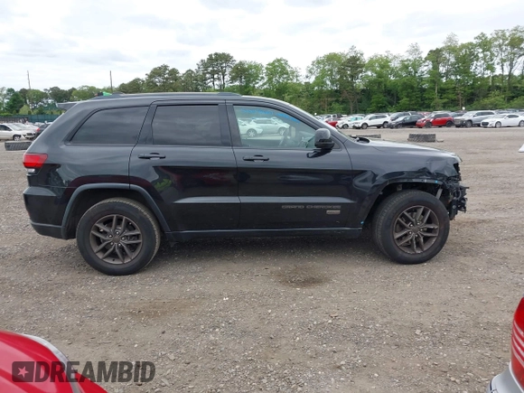 2016 Jeep Grand Cherokee Laredo z VIN 1C4RJFAG6GC475857, wystawiony jako IAAI lot #42311448 z przebiegiem 106 472 mil mil oraz . Historia ofert i sprzedaży dostępna na DreamBid. Obrazek 13.