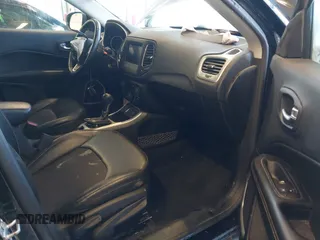 2018 Jeep Compass Latitude with VIN 3C4NJCBB6JT502308, listed as a IAAI auction lot 41561816 with 93,599 mi miles. Bid and sale history available at carsss.com. Image 5.