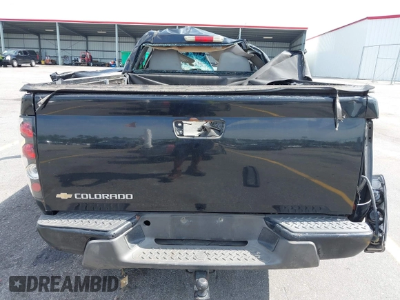 2006 Chevrolet Colorado LS z VIN 1GCCS148268275649, wystawiony jako IAAI lot #42142961 z przebiegiem 191 583 mil mil oraz . Historia ofert i sprzedaży dostępna na DreamBid. Obrazek 8.