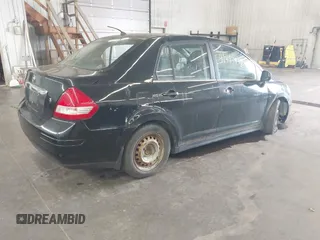 2007 Nissan Versa SL с VIN 3N1BC11E97L430772, выставлен на аукционе IAAI как лот 42497978 с пробегом 174 151 миль миль и . История ставок и продаж доступна на DreamBid. Изображение 4.