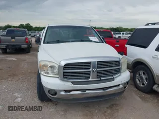 2008 Dodge 1500 SLT z VIN 1D7HA182X8S506615, wystawiony jako IAAI lot #42422549 z przebiegiem 259 966 mil mil oraz . Historia ofert i sprzedaży dostępna na DreamBid. Obrazek 6.