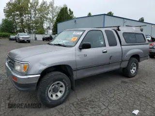 1996 Toyota T100 DX with VIN JT4UN22D1T0019000, listed as a Copart auction lot 55930744 with 253,849 mi miles and Salvage Title. Bid and sale history available at carsss.com. Image 1.