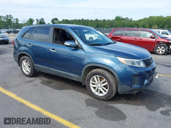 2014 Kia Sorento LX z VIN 5XYKT3A63EG509554, wystawiony jako IAAI lot #42278016 z przebiegiem 166 639 mil mil oraz . Historia ofert i sprzedaży dostępna na DreamBid. Obrazek 1.