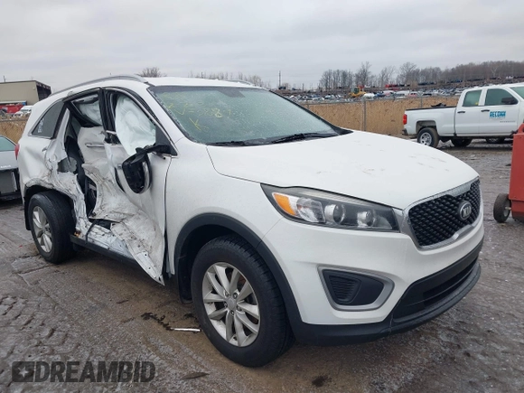 2016 Kia Sorento LX with VIN 5XYPGDA35GG053887, listed as a IAAI auction lot 41509800 with 102,529 mi miles. Bid and sale history available at carsss.com. Image 1.