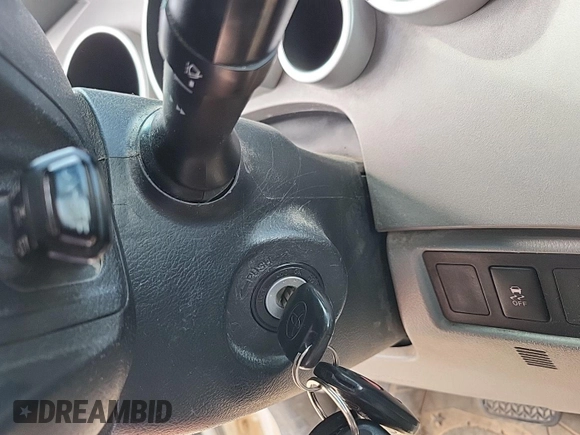 2011 Toyota Tundra with VIN 5TFUY5F1XBX198815, listed as a IAAI auction lot 42571444 with 281,114 mi miles and . Bid and sale history available at DreamBid. Image 10.