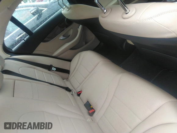 2017 Mercedes-Benz C 300 с VIN WDDWF4JB1HR236878, выставлен на аукционе IAAI как лот 42394056 с пробегом 67 243 миль миль и . История ставок и продаж доступна на DreamBid. Изображение 8.
