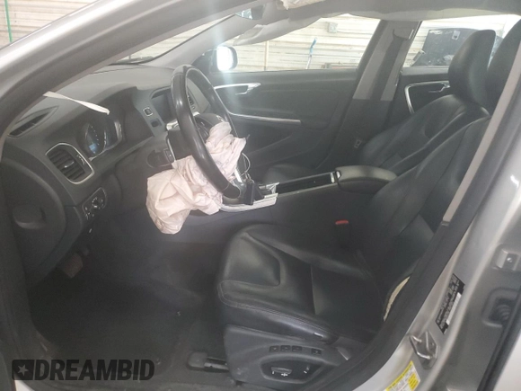 2016 Volvo S60 T5 Premier z VIN YV1612TK9G2393764, wystawiony jako Copart lot #53314985 z przebiegiem 112 858 mil mil oraz Szkoda całkowita • Salvage title. Historia ofert i sprzedaży dostępna na DreamBid. Obrazek 7.