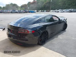 2016 Tesla Model S 90D z VIN 5YJSA1E46GF162217, wystawiony jako IAAI lot #42502493 z przebiegiem Nie podano mil oraz . Historia ofert i sprzedaży dostępna na DreamBid. Obrazek 4.