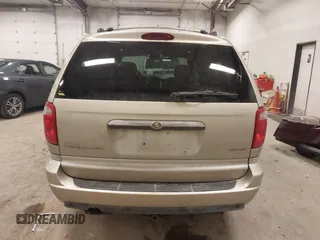 2006 Chrysler Town & Country LWB Limited with VIN 2A8GP64L26R640347, listed as a IAAI auction lot 41353419 with 160,220 mi miles. Bid and sale history available at carsss.com. Image 16.