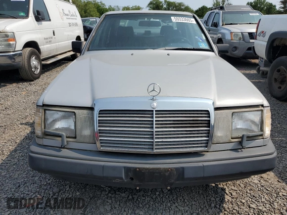 1989 Mercedes-Benz 300 E с VIN WDBEA30DXKA877386, выставлен на аукционе Copart как лот 59333665 с пробегом 205 173 миль миль и Чистый • Clean title. История ставок и продаж доступна на DreamBid. Изображение 5.