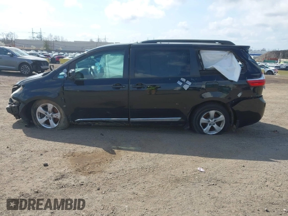 2016 Toyota Sienna LE AAS with VIN 5TDKK3DC8GS739715, listed as a IAAI auction lot 42015201 with 68,417 mi miles. Bid and sale history available at carsss.com. Image 14.