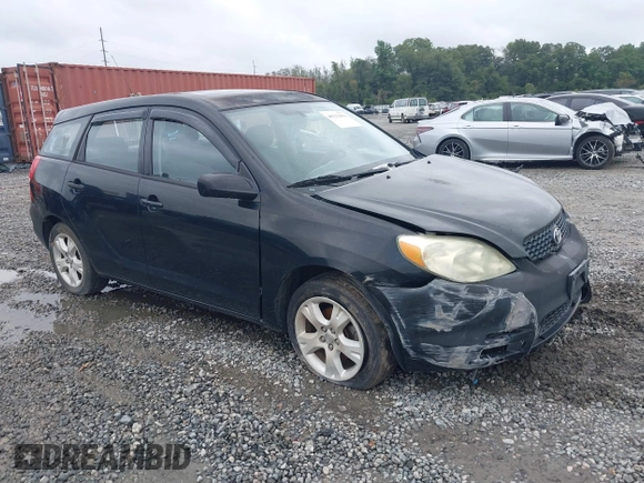 2004 Toyota Matrix Std with VIN 2T1KR32E44C207298, listed as a IAAI auction lot 40333656 with 176,428 mi miles. Bid and sale history available at carsss.com. Image 1.