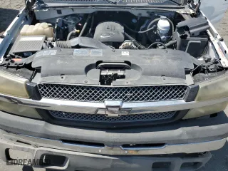 2006 Chevrolet Silverado 1500 LT2 with VIN 2GCEC13Z161276777, listed as a Copart auction lot 53574645 with 226,707 mi miles and Salvage Title. Bid and sale history available at carsss.com. Image 11.