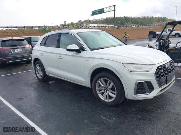 2022 Audi Q5 S line Premium with VIN WA1GAAFY8N2087702, listed as a IAAI auction lot 41432557 with 22,922 mi miles. Bid and sale history available at carsss.com. Image 1.