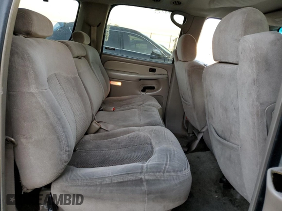 2001 Chevrolet Suburban LT with VIN 3GNEC16TX1G174313, listed as a Copart auction lot 42141645 with 205,982 mi miles and Salvage Title. Bid and sale history available at carsss.com. Image 11.