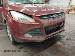2014 Ford Escape SE with VIN 1FMCU9GXXEUD96930, listed as a IAAI auction lot 41574851 with 140,252 mi miles. Bid and sale history available at carsss.com. Image 6.