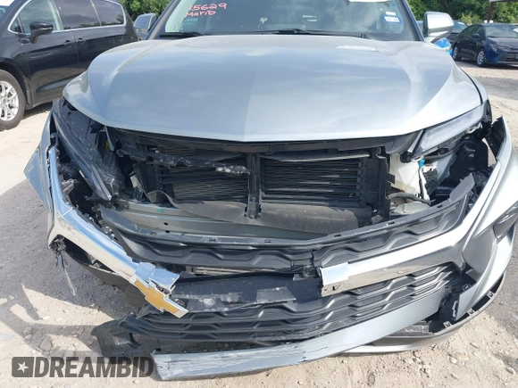 2025 Chevrolet Blazer LT z VIN 3GNKBCR41SS128955, wystawiony jako IAAI lot #42532778 z przebiegiem 9 743 mil mil oraz . Historia ofert i sprzedaży dostępna na DreamBid. Obrazek 6.