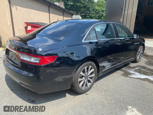 2017 Lincoln Continental Livery z VIN 1LN6L9UKXH5608880, wystawiony jako Copart lot #74679524 z przebiegiem 173 780 mil mil oraz Tytuł czysty. Historia ofert i sprzedaży dostępna na DreamBid. Obrazek 4.
