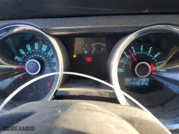 2013 Ford Mustang V6 with VIN 1ZVBP8AM2D5220881, listed as a Copart auction lot 50073325 with 173152 miles and Clean Title. Bid and sale history available at carsss.com. Image 9.