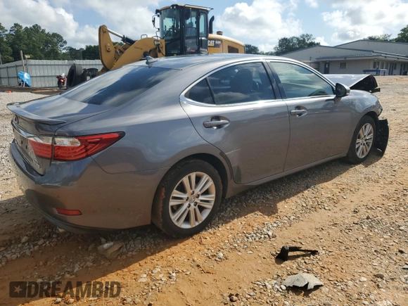 2014 Lexus ES 330 с VIN JTHBK1GG3E2084739, выставлен на аукционе Copart как лот 56218765 с пробегом 234 241 миль миль и Списание • Salvage title. История ставок и продаж доступна на DreamBid. Изображение 3.