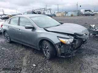 2018 Nissan Altima 2.5 S with VIN 1N4AL3AP9JC255566, listed as a IAAI auction lot 41765787 with 98,358 mi miles. Bid and sale history available at carsss.com. Image 1.