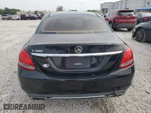 2017 Mercedes-Benz C 300 z VIN 55SWF4JB5HU197727, wystawiony jako Copart lot #62856795 z przebiegiem Nie podano mil oraz Czysty tytuł • Clean title. Historia ofert i sprzedaży dostępna na DreamBid. Obrazek 6.