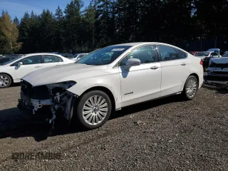 2016 Ford Fusion SE Hybrid with VIN 3FA6P0LUXGR188594, listed as a Copart auction lot 52944005 with 111,724 mi miles and Salvage Title. Bid and sale history available at carsss.com. Image 1.