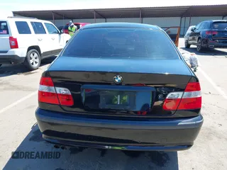 2002 BMW 3 Series 325i z VIN WBAEV33452KL77466, wystawiony jako IAAI lot #42224224 z przebiegiem 115 077 mil mil oraz . Historia ofert i sprzedaży dostępna na DreamBid. Obrazek 17.