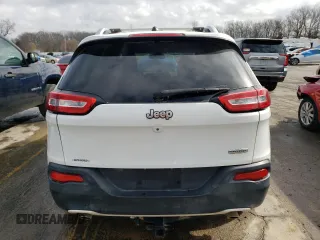 2014 Jeep Cherokee Latitude with VIN 1C4PJLCS8EW105223, listed as a Copart auction lot 75197834 with 180,720 mi miles and Non Repairable. Bid and sale history available at DreamBid. Image 6.