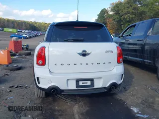 2015 MINI Countryman S with VIN WMWZC3C5XFWT06360, listed as a IAAI auction lot 40774863 with 127,383 mi miles and . Bid and sale history available at DreamBid. Image 16.