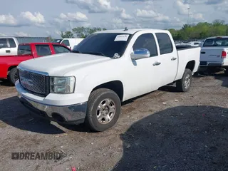 2008 GMC Sierra 1500 SLE1 z VIN 3GTEK13308G311110, wystawiony jako IAAI lot #42095136 z przebiegiem 166 626 mil mil oraz . Historia ofert i sprzedaży dostępna na DreamBid. Obrazek 2.