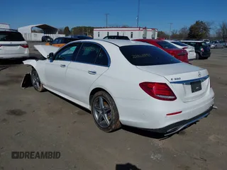 2019 Mercedes-Benz E 300 с VIN WDDZF4JB3KA515414, выставлен на аукционе IAAI как лот 38868239 с пробегом 61 449 миль миль и . История ставок и продаж доступна на DreamBid. Изображение 3.
