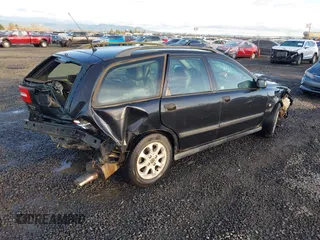 2002 Volvo V40 z VIN YV1VW29512F803232, wystawiony jako IAAI lot #41117493 z przebiegiem 195 964 mil mil oraz . Historia ofert i sprzedaży dostępna na DreamBid. Obrazek 4.