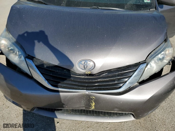2014 Toyota Sienna LE AAS with VIN 5TDKK3DC1ES461012, listed as a Copart auction lot 49602665 with 206,989 mi miles and Salvage Title. Bid and sale history available at carsss.com. Image 13.