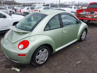 2007 Volkswagen New Beetle Coupe with VIN 3VWRW31C17M517442, listed as a IAAI auction lot 41835962 with 159,668 mi miles. Bid and sale history available at carsss.com. Image 4.