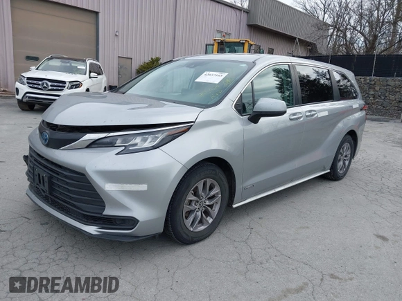 2021 Toyota Sienna LE z VIN 5TDKSKFCXMS036779, wystawiony jako IAAI lot #42037165 z przebiegiem 351 529 mil mil oraz . Historia ofert i sprzedaży dostępna na DreamBid. Obrazek 2.