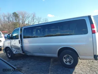 2013 Chevrolet Express Passenger 1LT with VIN 1GAZG1FA6D1103764, listed as a IAAI auction lot 41173886 with 470,000 mi miles. Bid and sale history available at carsss.com. Image 15.