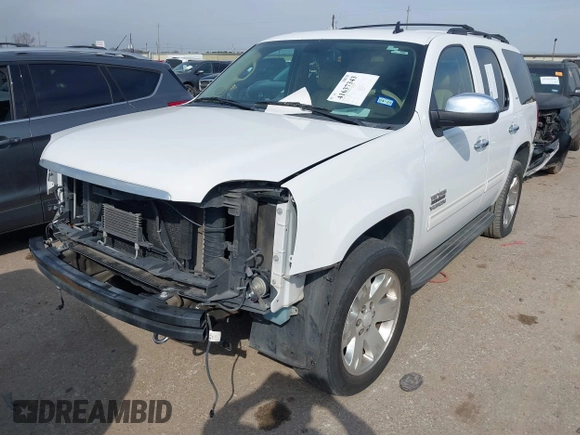 2011 GMC Yukon SLT with VIN 1GKS1CE03BR347941, listed as a IAAI auction lot 41637343 with 198,830 mi miles. Bid and sale history available at carsss.com. Image 18.