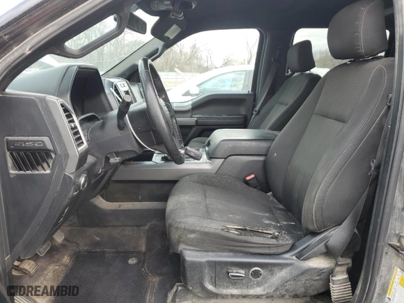2015 Ford F-150 XLT w/HD Payload Pkg with VIN 1FTFW1EG4FKE41390, listed as a Copart auction lot 52600835 with 264,765 mi miles and Clean Title. Bid and sale history available at carsss.com. Image 7.