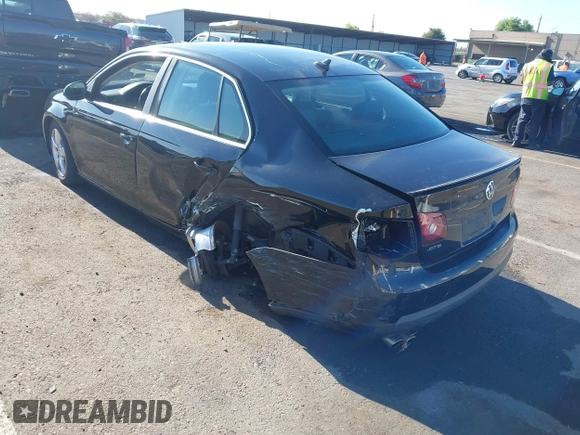 2008 Volkswagen Jetta SE with VIN 3VWRZ71KX8M082752, listed as a IAAI auction lot 42529588 with 167,568 mi miles and . Bid and sale history available at DreamBid. Image 3.