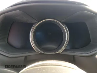 2018 Aston Martin DB11 V8 z VIN SCFRMFAW3JGL04645, wystawiony jako Copart lot #83042994 z przebiegiem Nie podano mil oraz Nie do naprawy. Historia ofert i sprzedaży dostępna na DreamBid. Obrazek 9.