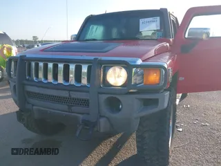 2006 Hummer H3 with VIN 5GTDN136068173903, listed as a IAAI auction lot 42105902 with 215,303 mi miles. Bid and sale history available at carsss.com. Image 6.
