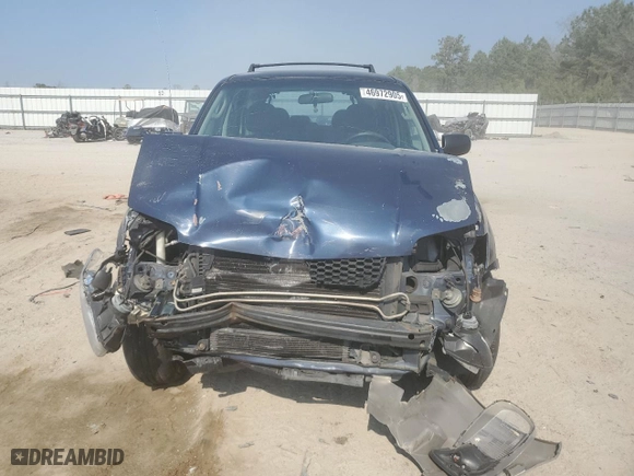 2003 Ford Escape XLS Popular with VIN 1FMYU92133KC05088, listed as a Copart auction lot 46972905 with 176,497 mi miles and Salvage Title. Bid and sale history available at carsss.com. Image 5.