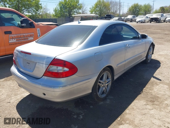 2008 Mercedes-Benz CLK 350 with VIN WDBTJ56H38F258699, listed as a IAAI auction lot 41781579 with 166,754 mi miles and . Bid and sale history available at DreamBid. Image 4.