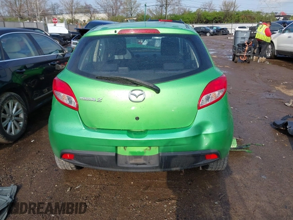 2011 Mazda 2 Sport z VIN JM1DE1HY2B0109615, wystawiony jako IAAI lot #42006812 z przebiegiem 197 402 mil mil oraz . Historia ofert i sprzedaży dostępna na DreamBid. Obrazek 16.